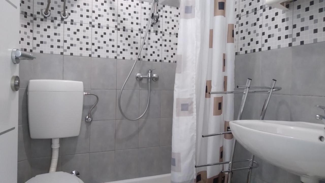 Apartmani "Lorenzo" Novaglia Esterno foto
