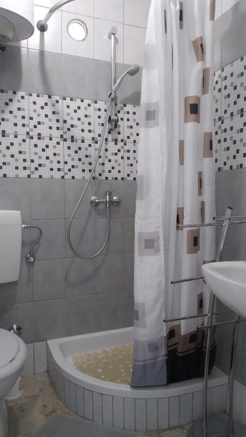 Apartmani "Lorenzo" Novaglia Esterno foto